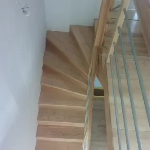 schody samonosne jesionowe 2 drewniane sawood uslugi stolarskie racula zielona gora 03