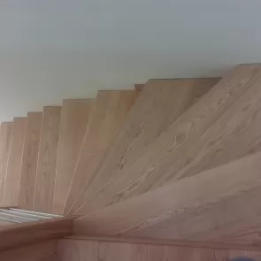 schody samonosne jesionowe 2 drewniane sawood uslugi stolarskie racula zielona gora 05